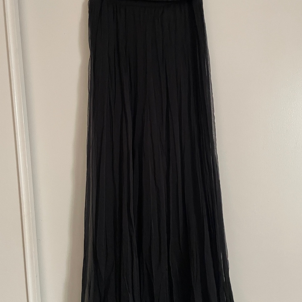 Sheer tulle overlay skirt